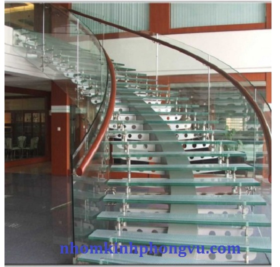 Cầu thang kính cường lực CTK02